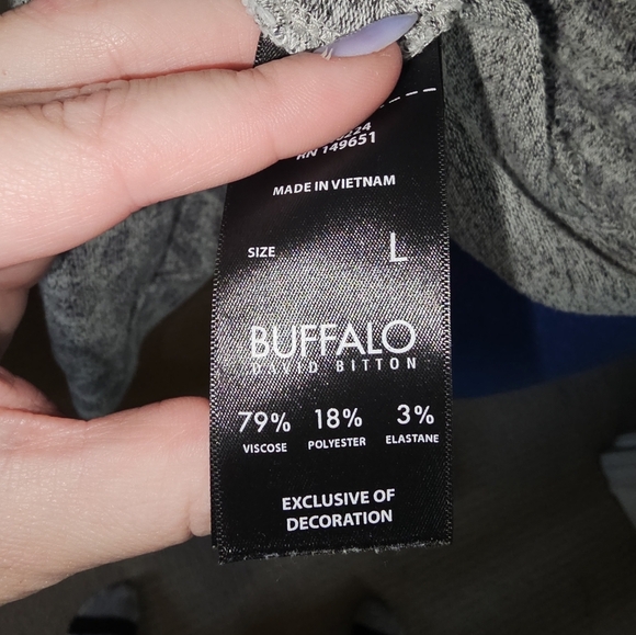 Soft gray cheetah print sweater - Picture 6 of 7